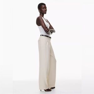 Aritzia Effortless Tall Matte Pearl